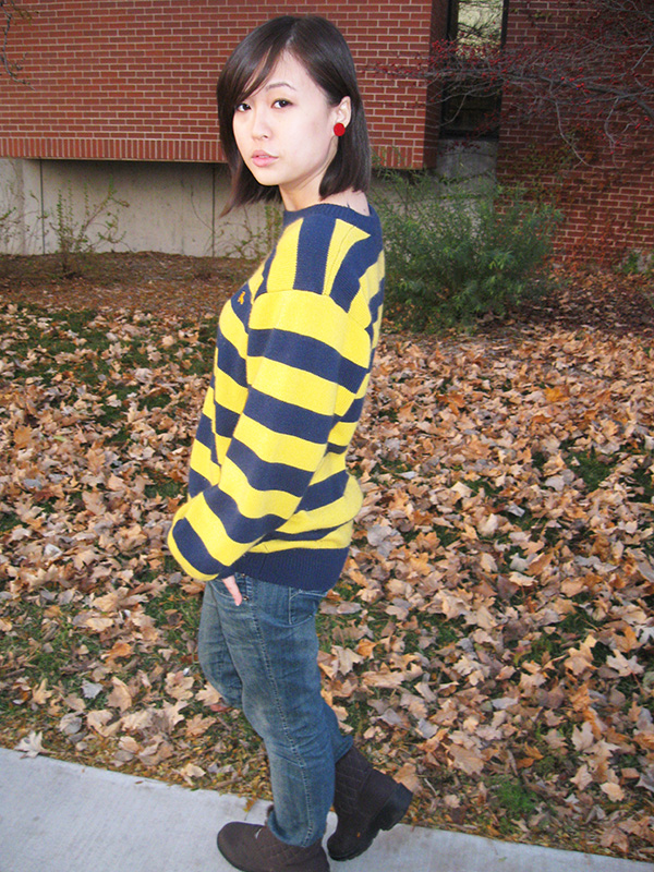 Peggy Wu pauses while walking to strike a pose. Her boots add the right touch of vintage to her outfit. (Photo by Priya Kailash / Student Voice) Peggy Wu pauses while walking to strike a pose. Her boots add the right touch of vintage to her outfit. (Photo by Priya Kailash / Student Voice)