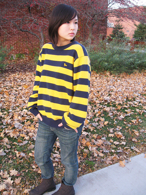 A comfy/oversized sweater and skinny jeans are the perfect combination for a relaxed and stylish look. (Photo by Priya Kailash / Student Voice) A comfy/oversized sweater and skinny jeans are the perfect combination for a relaxed and stylish look. (Photo by Priya Kailash / Student Voice)